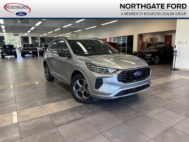 2024 FORD Escape
