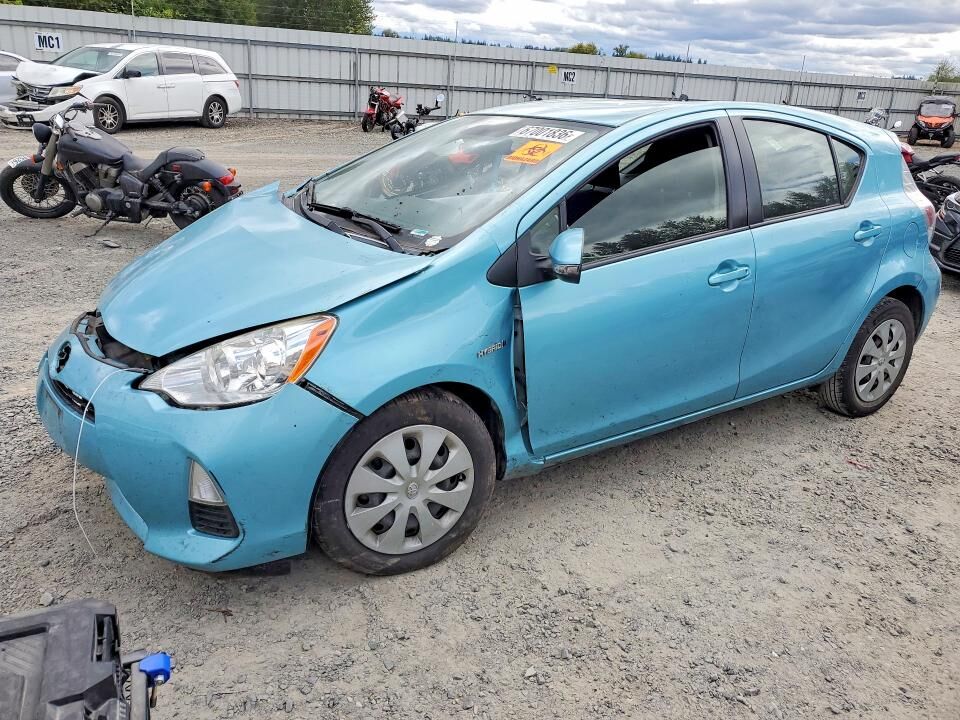 2014 TOYOTA Prius