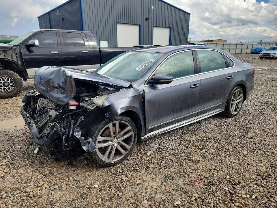 2016 VOLKSWAGEN Passat