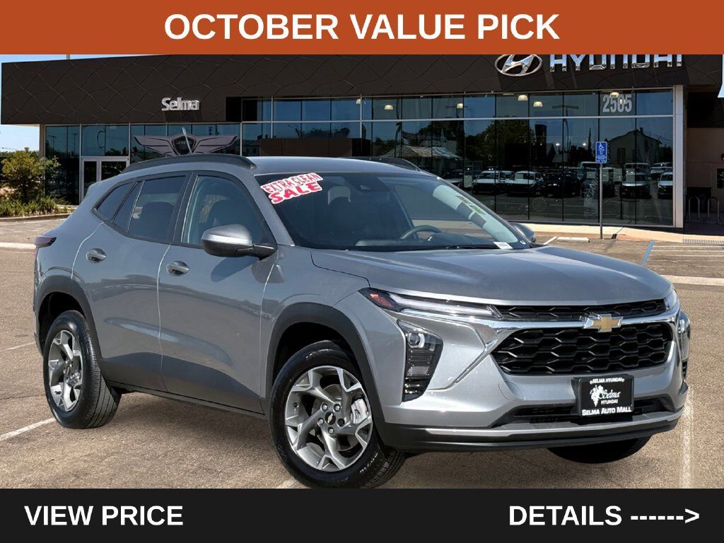 2025 CHEVROLET Trax