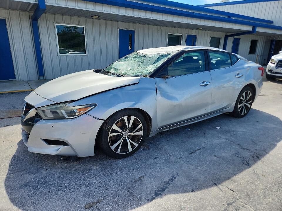 2017 NISSAN Maxima