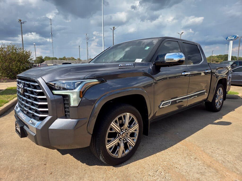 2026 TOYOTA Tundra