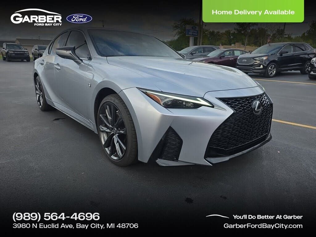 2022 LEXUS IS