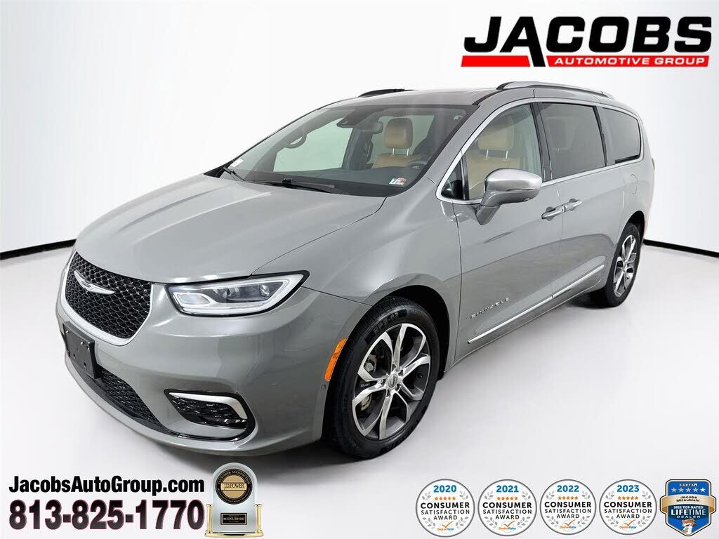 2022 CHRYSLER Pacifica