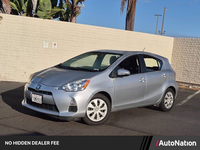 2014 TOYOTA Prius