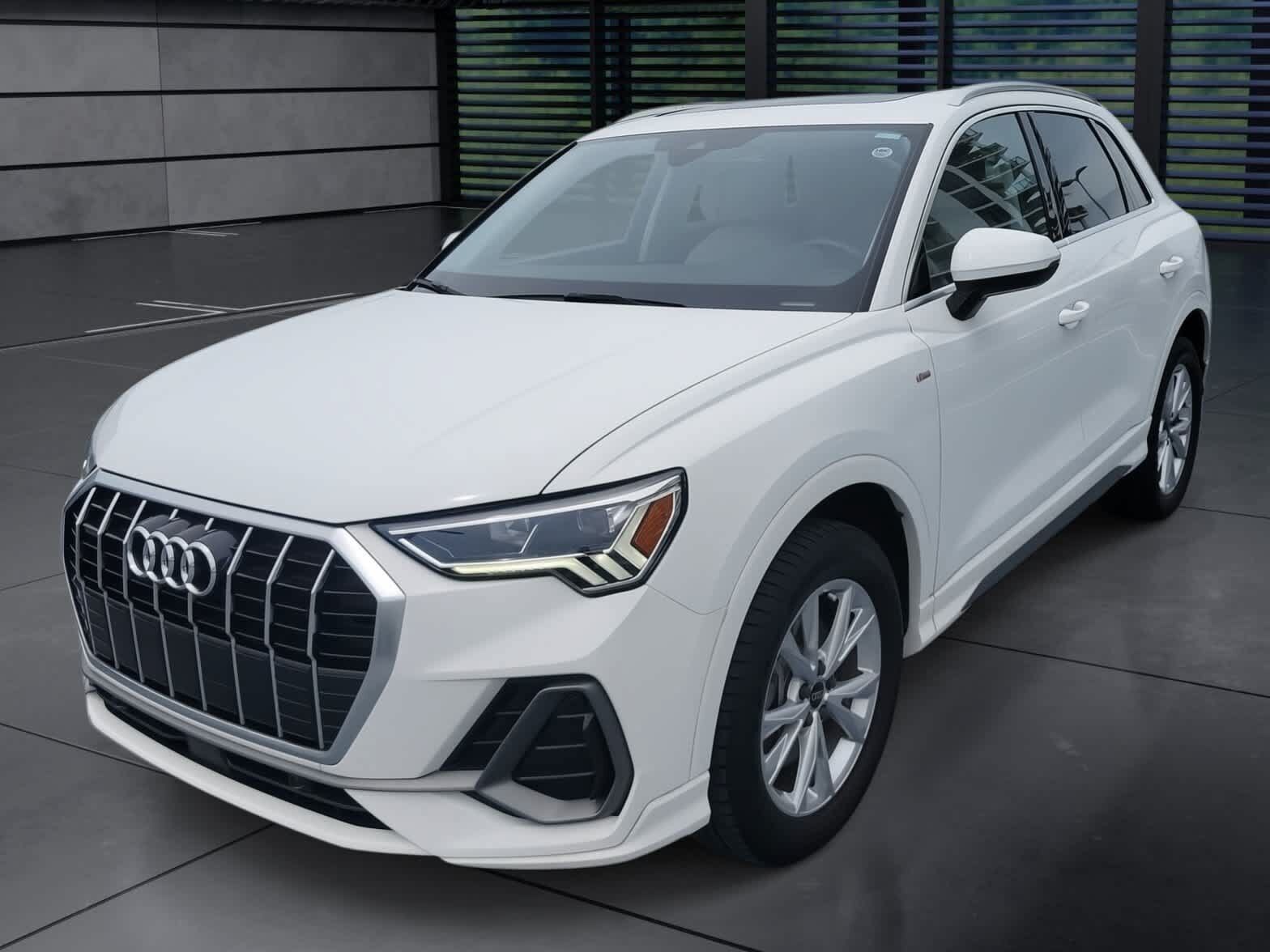 2023 AUDI Q3