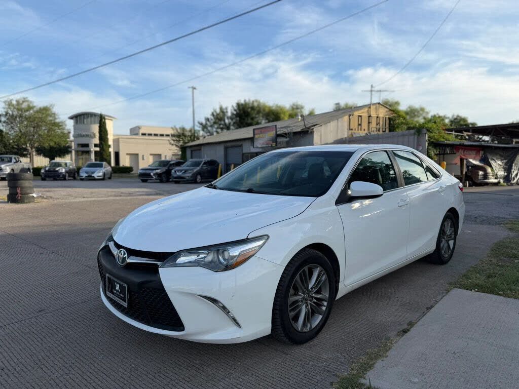 2016 TOYOTA Camry