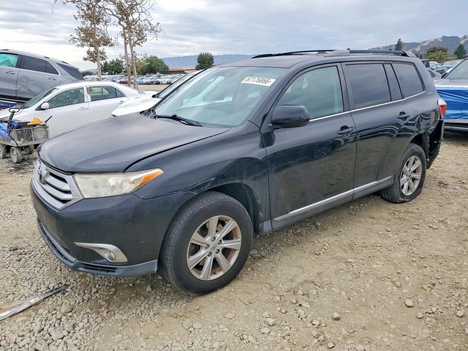 2011 TOYOTA Highlander