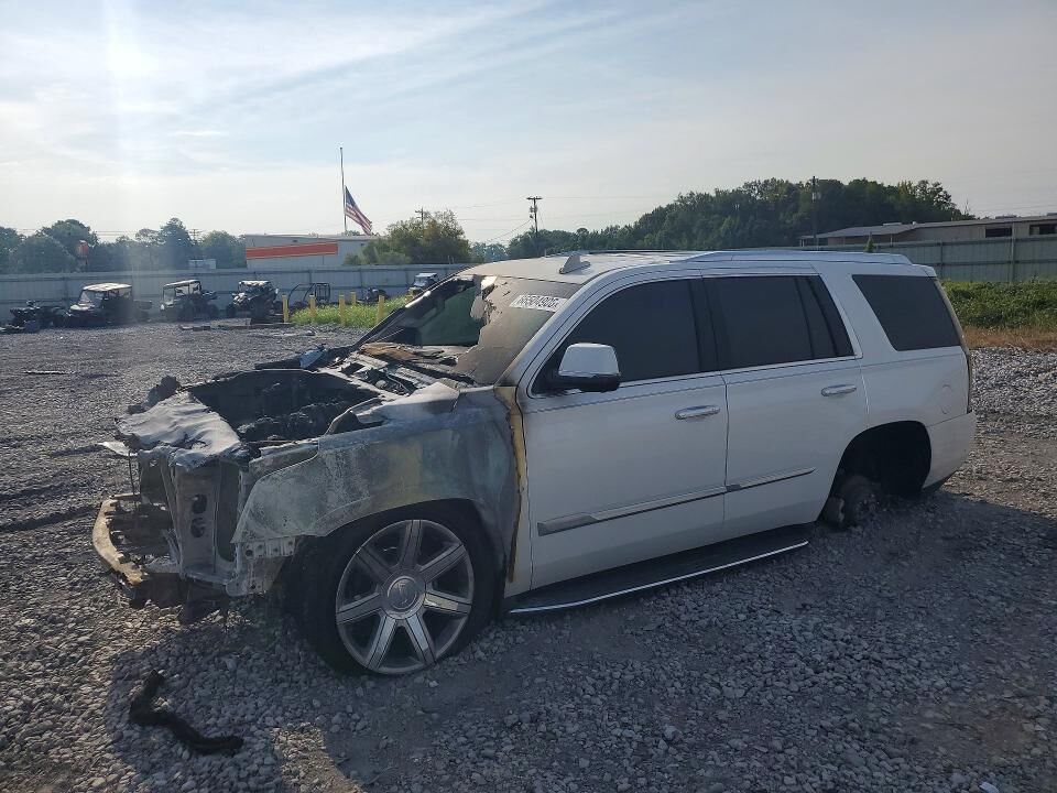 2017 CADILLAC Escalade