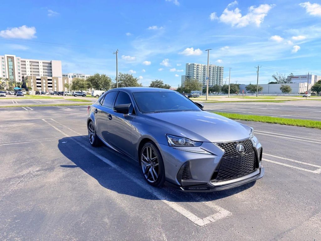 2020 LEXUS IS