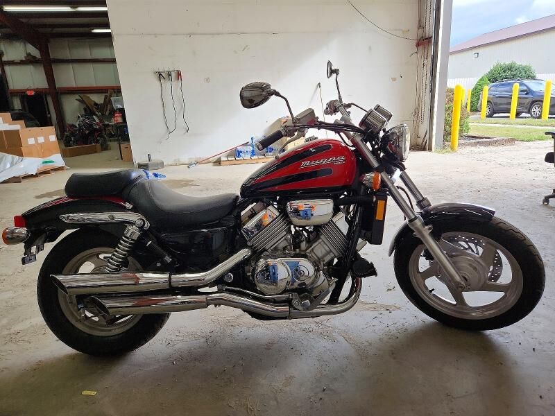 1996 HONDA VF750C2