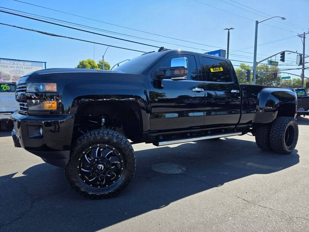 2017 CHEVROLET Silverado