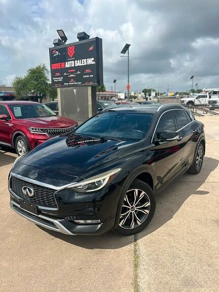 2017 INFINITI QX30