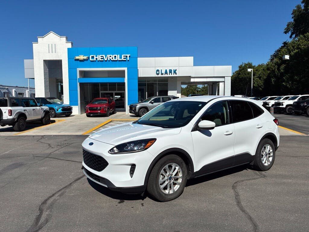 2020 FORD Escape