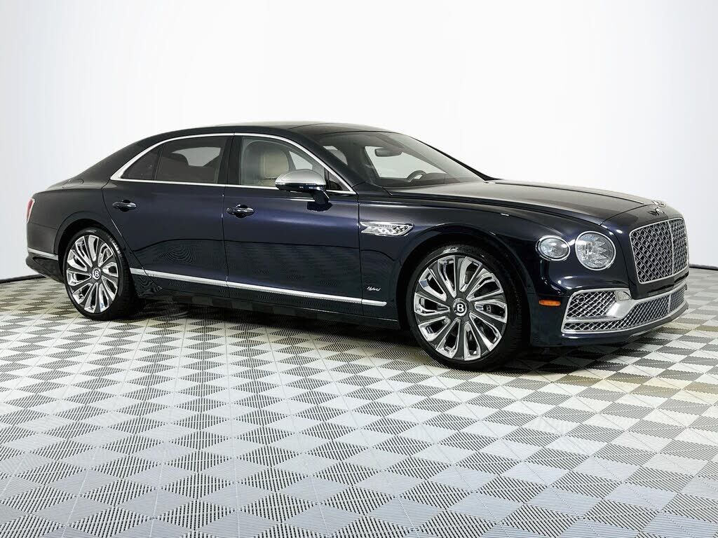 2022 BENTLEY Flying Spur