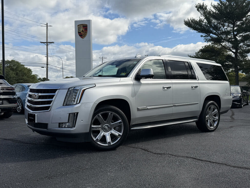 2019 CADILLAC Escalade ESV