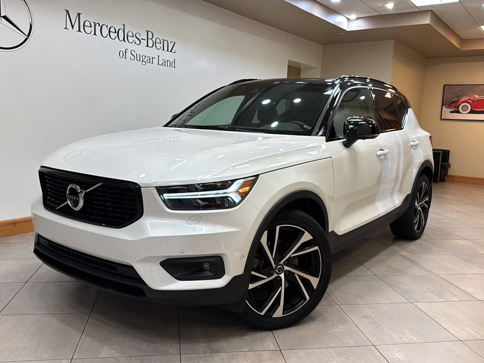 2022 VOLVO XC40