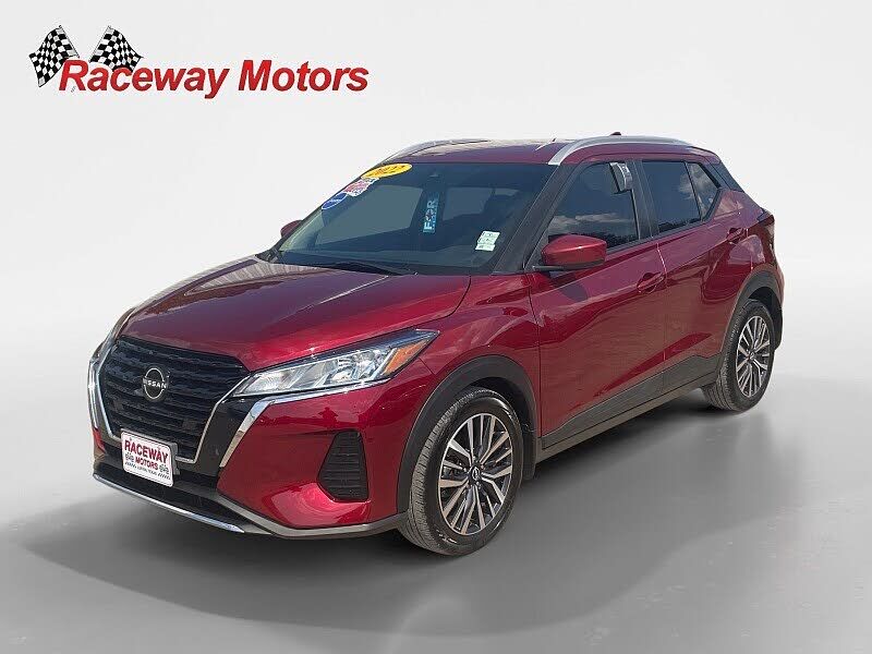 2022 NISSAN Kicks