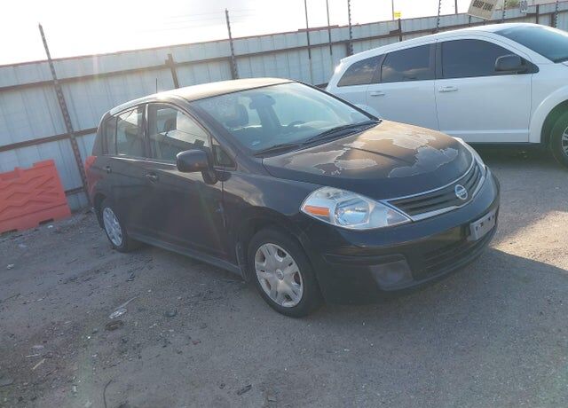 2011 NISSAN Versa