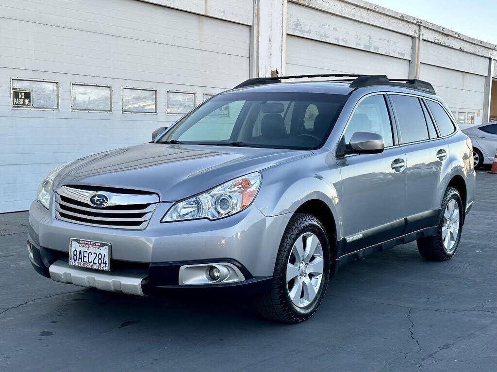 2011 SUBARU Outback