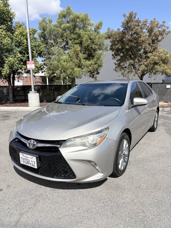 2017 TOYOTA Camry
