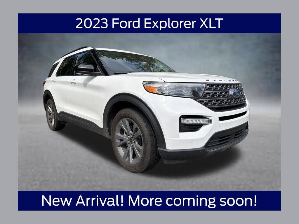 2023 FORD Explorer