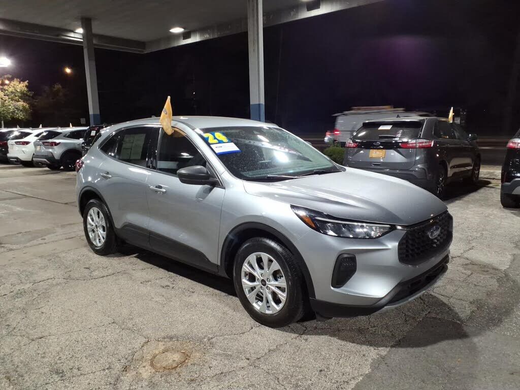 2024 FORD Escape