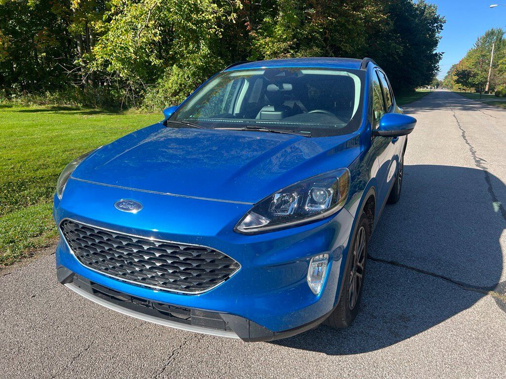 2021 FORD Escape