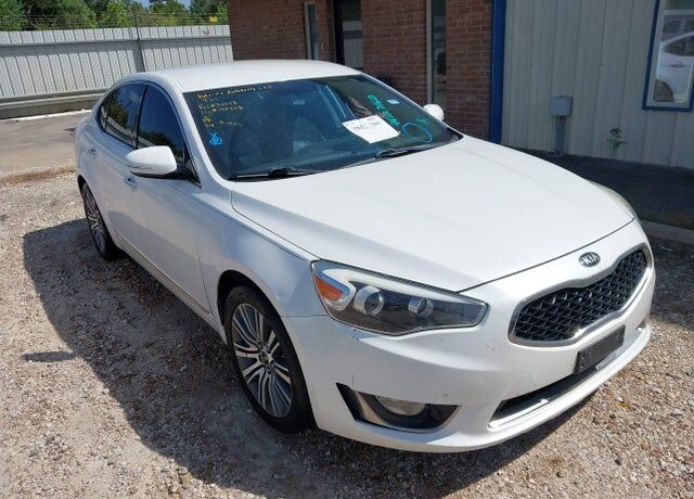 2015 KIA Cadenza