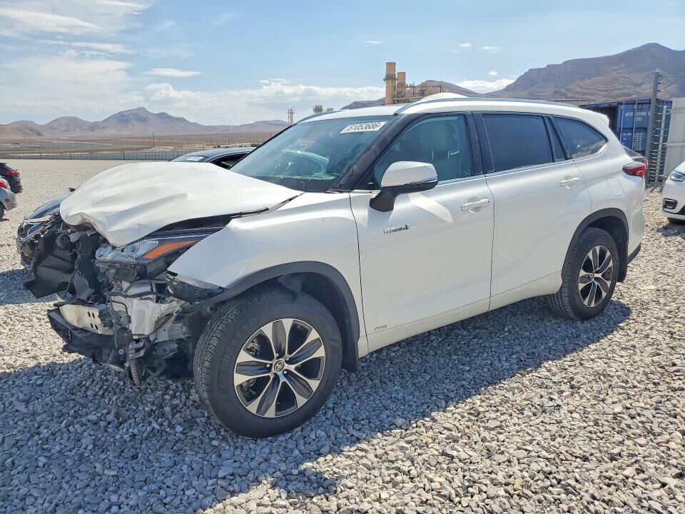 2020 TOYOTA Highlander