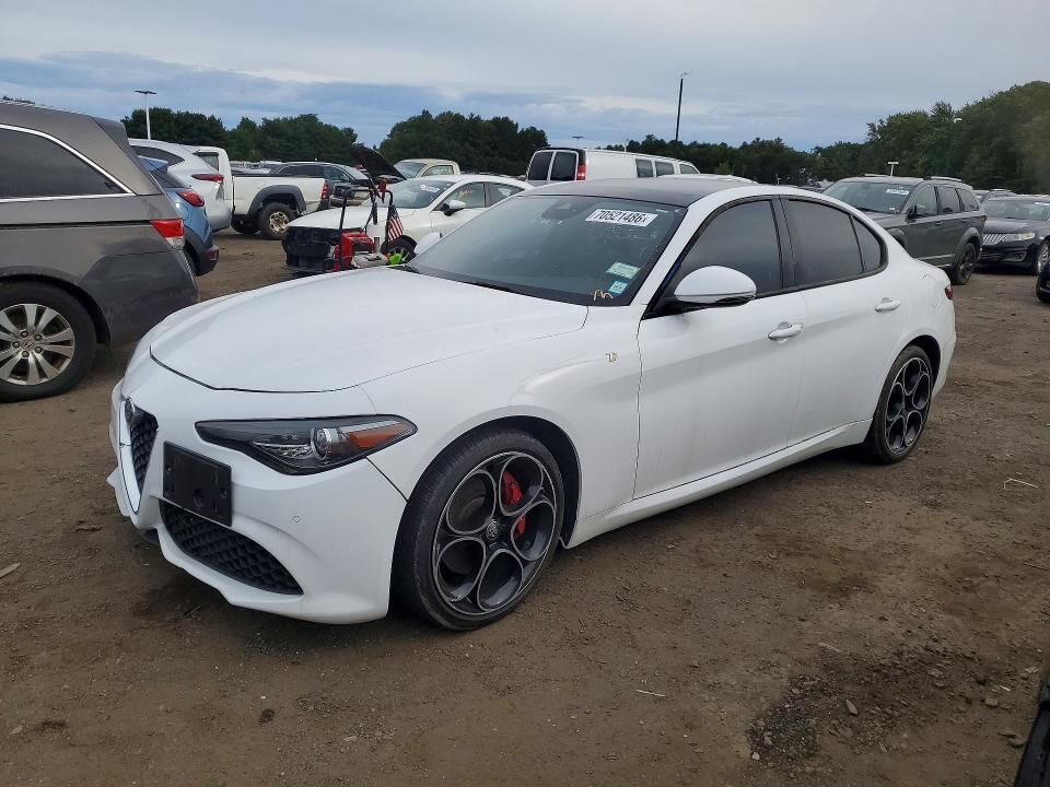 2022 ALFA ROMEO Giulia