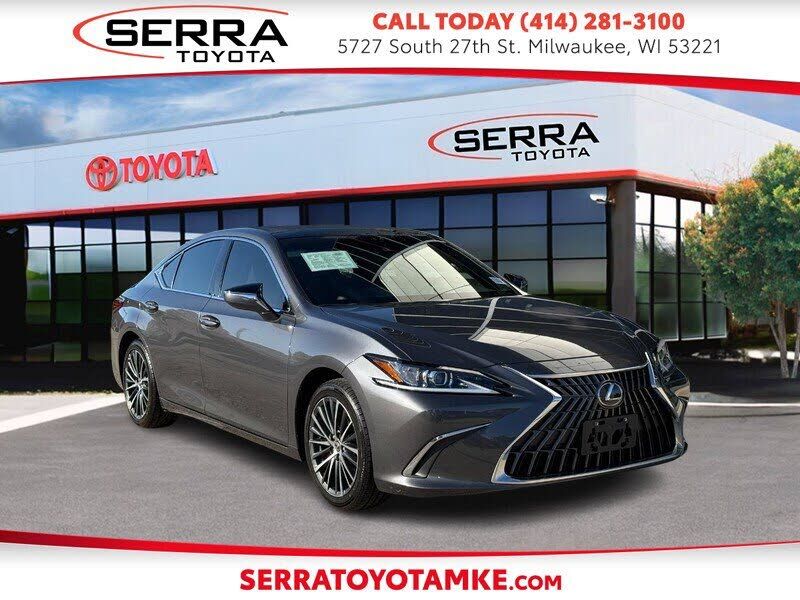 2022 LEXUS ES