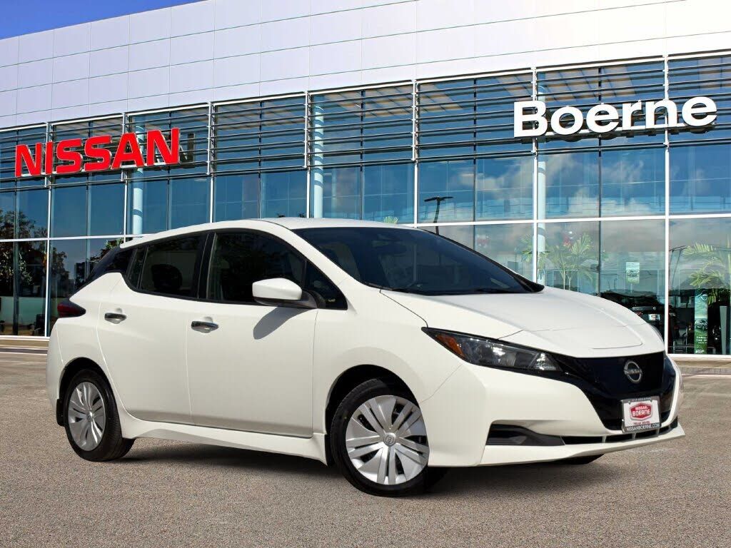 2025 NISSAN Leaf