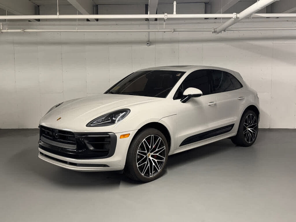 2024 PORSCHE Macan