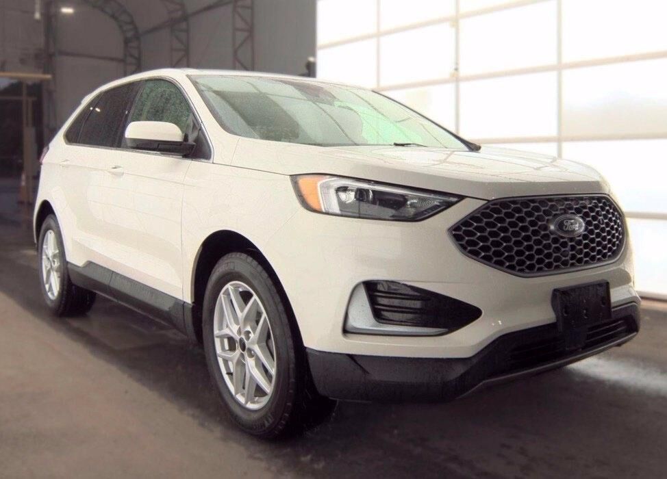 2023 FORD Edge