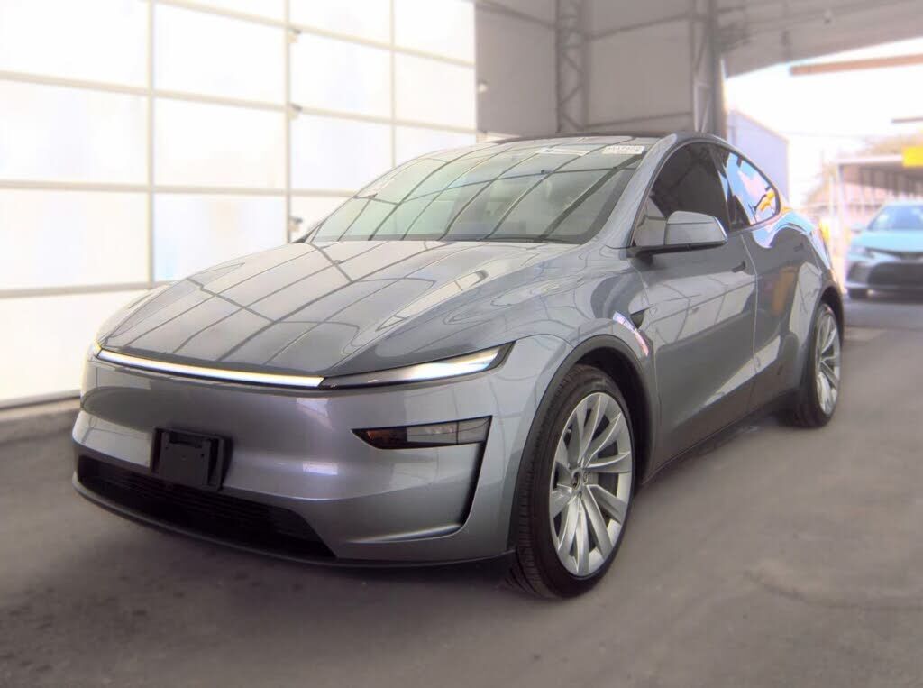 2026 TESLA Model Y
