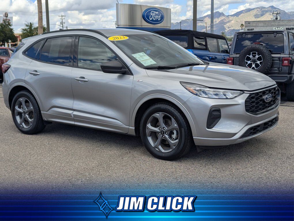 2023 FORD Escape