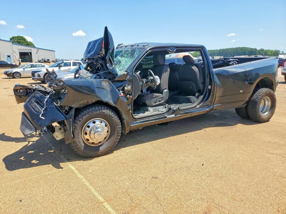 2025 RAM 3500