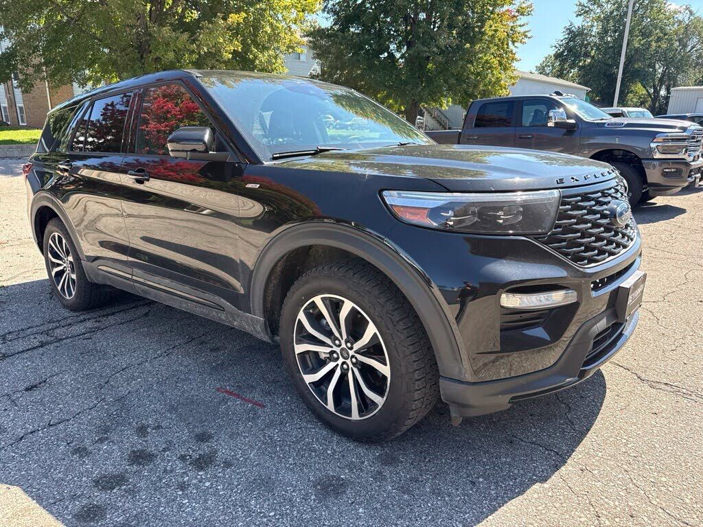 2022 FORD Explorer