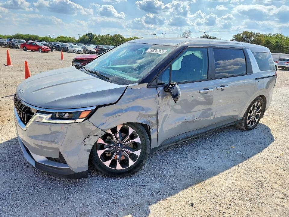 2022 KIA Carnival