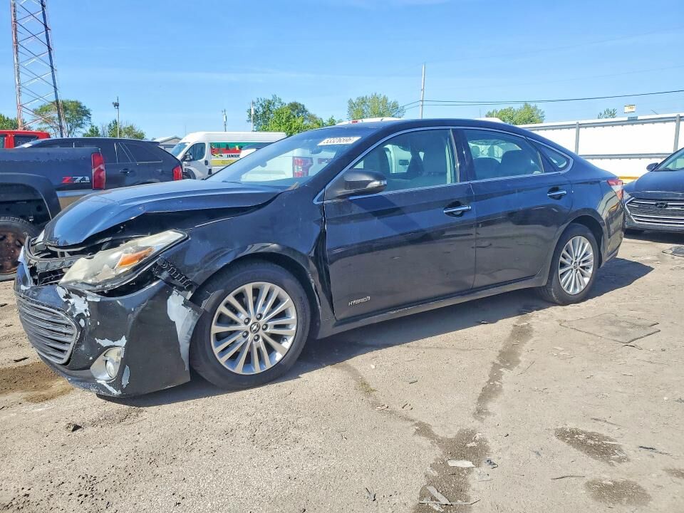 2013 TOYOTA Avalon