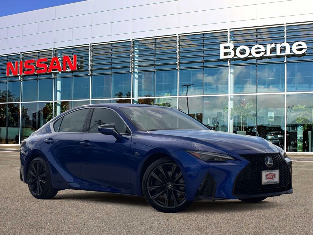 2025 LEXUS IS