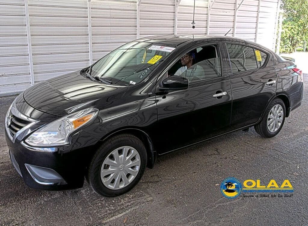 2017 NISSAN Versa