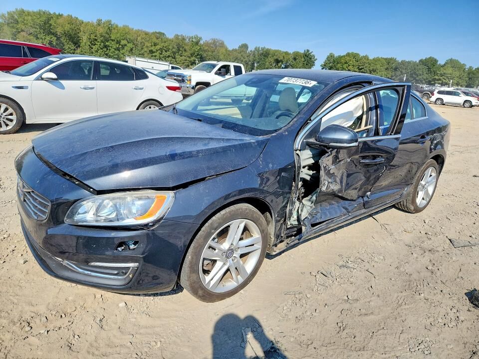 2015 VOLVO S60