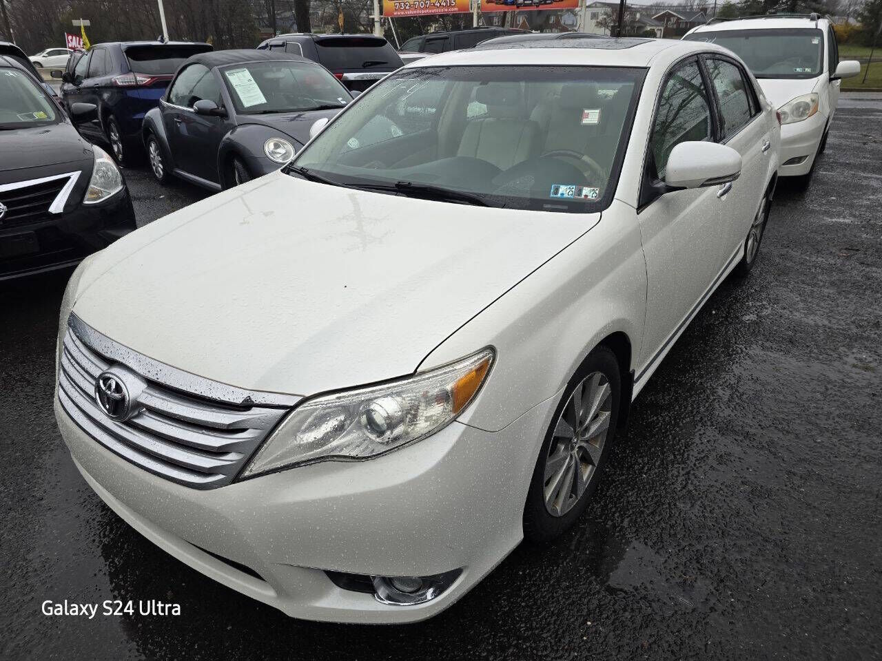 2011 TOYOTA Avalon