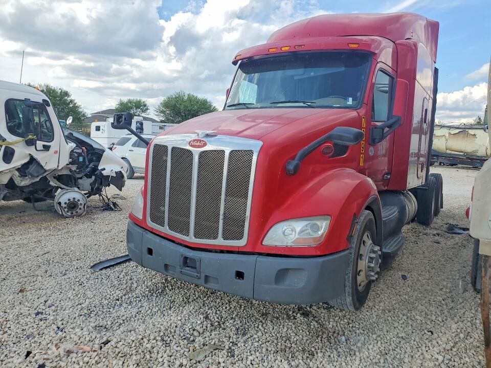 2016 PETERBILT 579