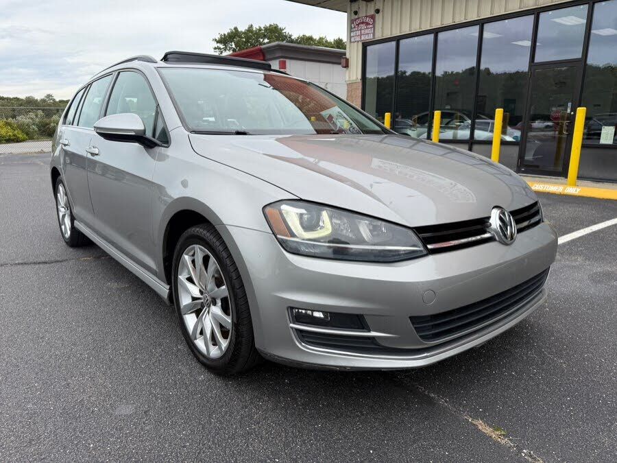 2016 VOLKSWAGEN Golf SportWagen