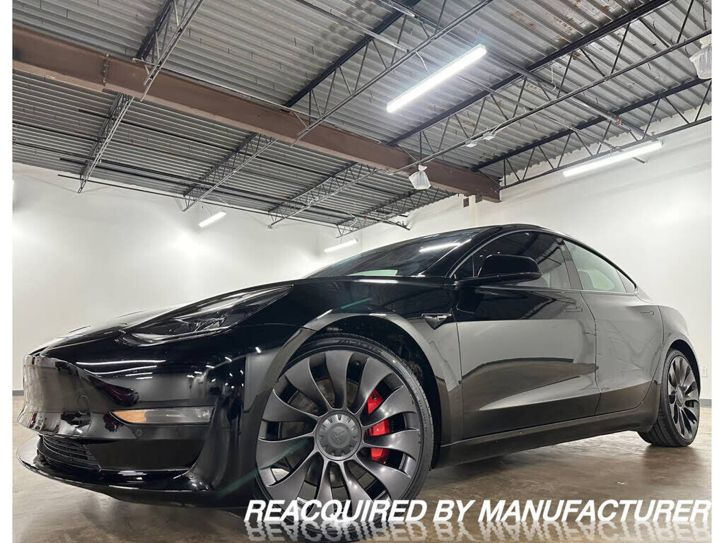 2022 TESLA Model 3