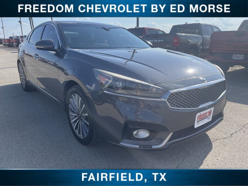 2017 KIA Cadenza