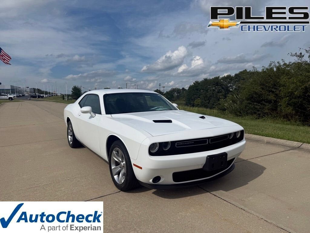 2016 DODGE Challenger